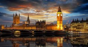 Big Ben and the Houses of Parliament at twighlight