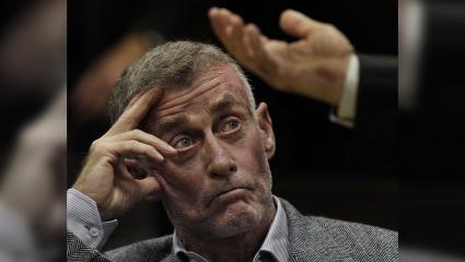 Michael Peterson listening to court proceedings