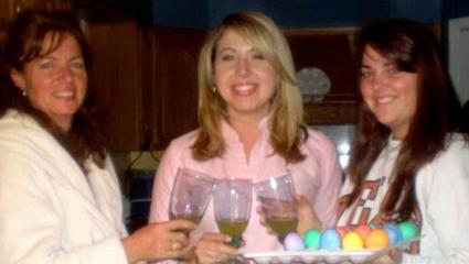 Lauren Giddings has drinks with friends
