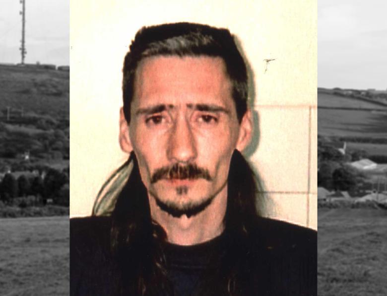Lee Ford's mug shot overlayed on a black-and-white image of a field near Carnkie