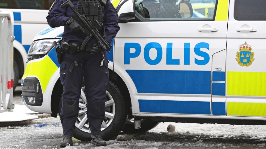 Police outside Linköping District Court