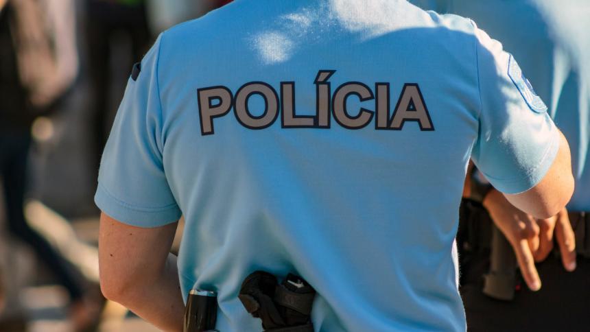 A stock photograph of Portuguese police.