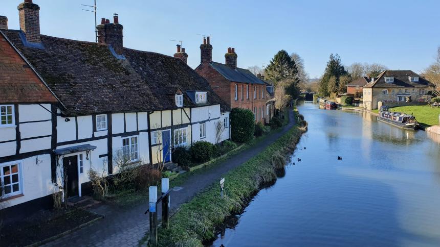 A photograph of Hungerford Town Centre Canal