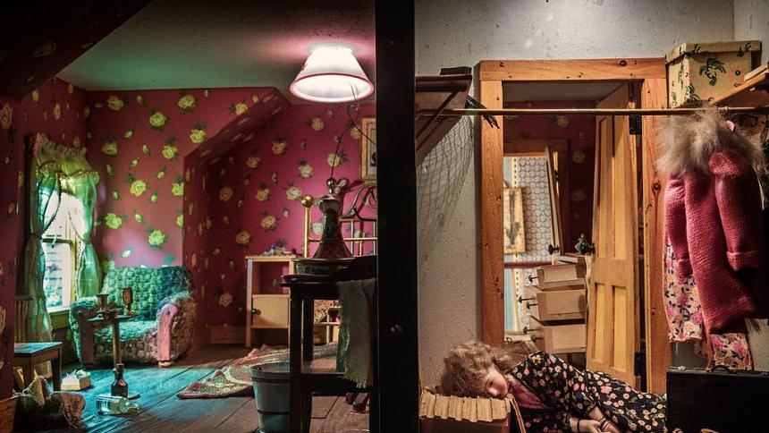 The Red Bedroom Diorama